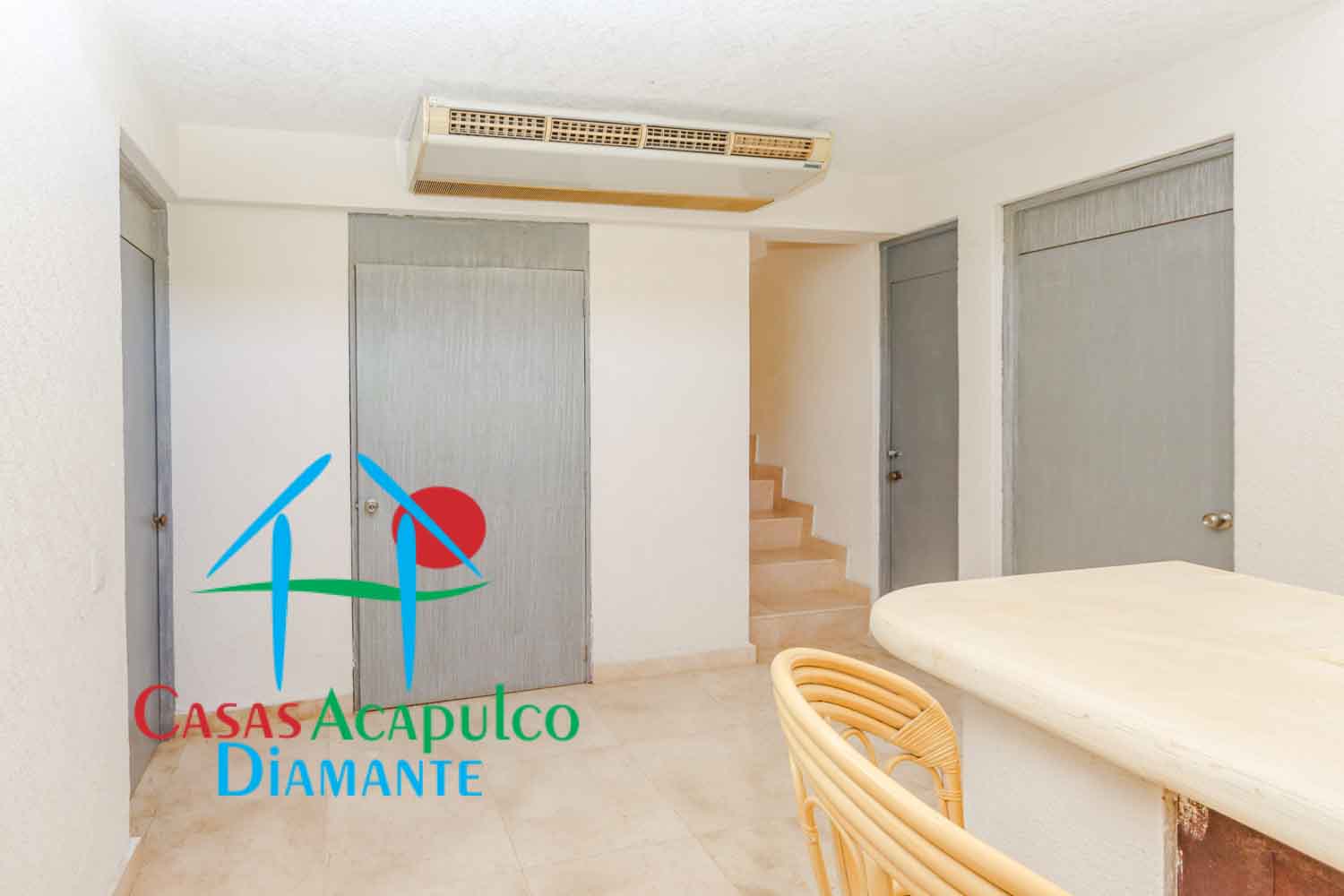 Las Brisas Tabachines 3 - Vestíbulo de acceso y barra bar 1